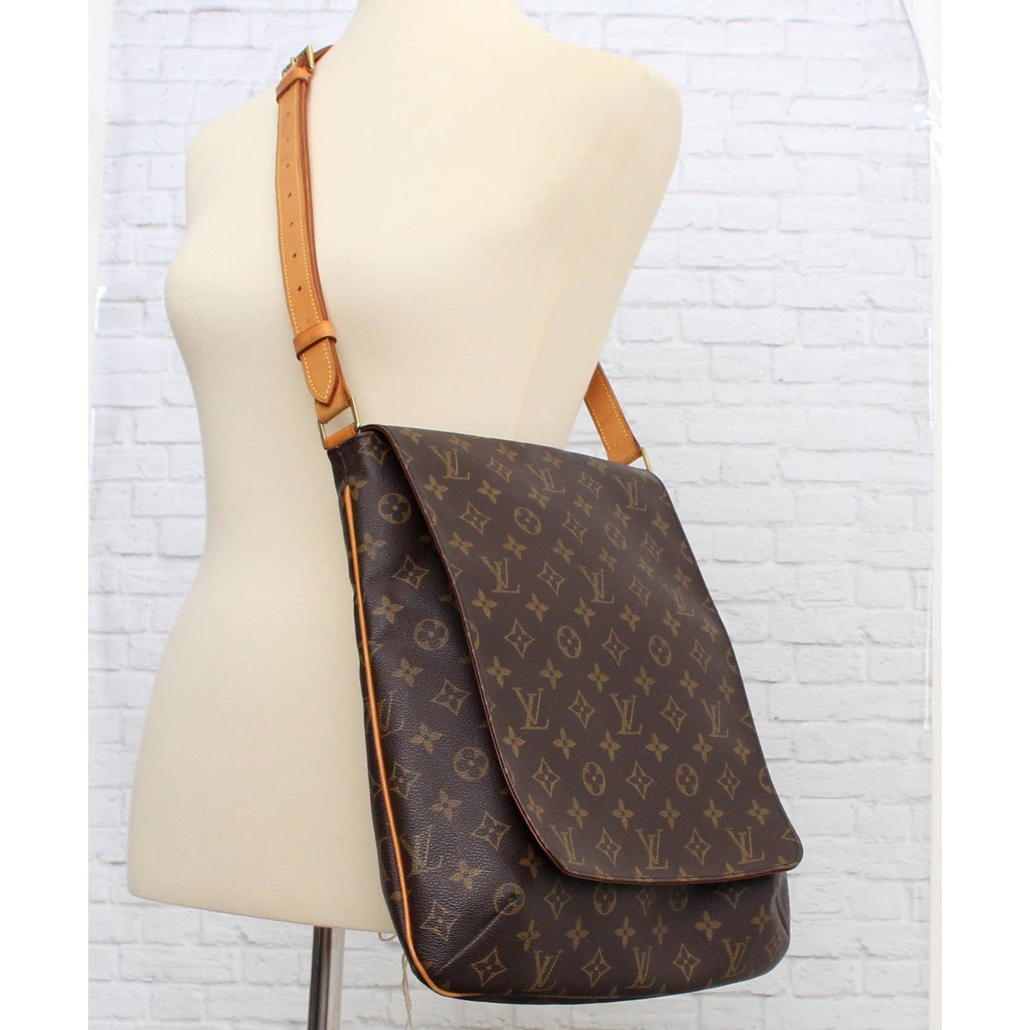 Louis Vuitton Musette GM Large Crossbody Shoulder Monogram Messenger