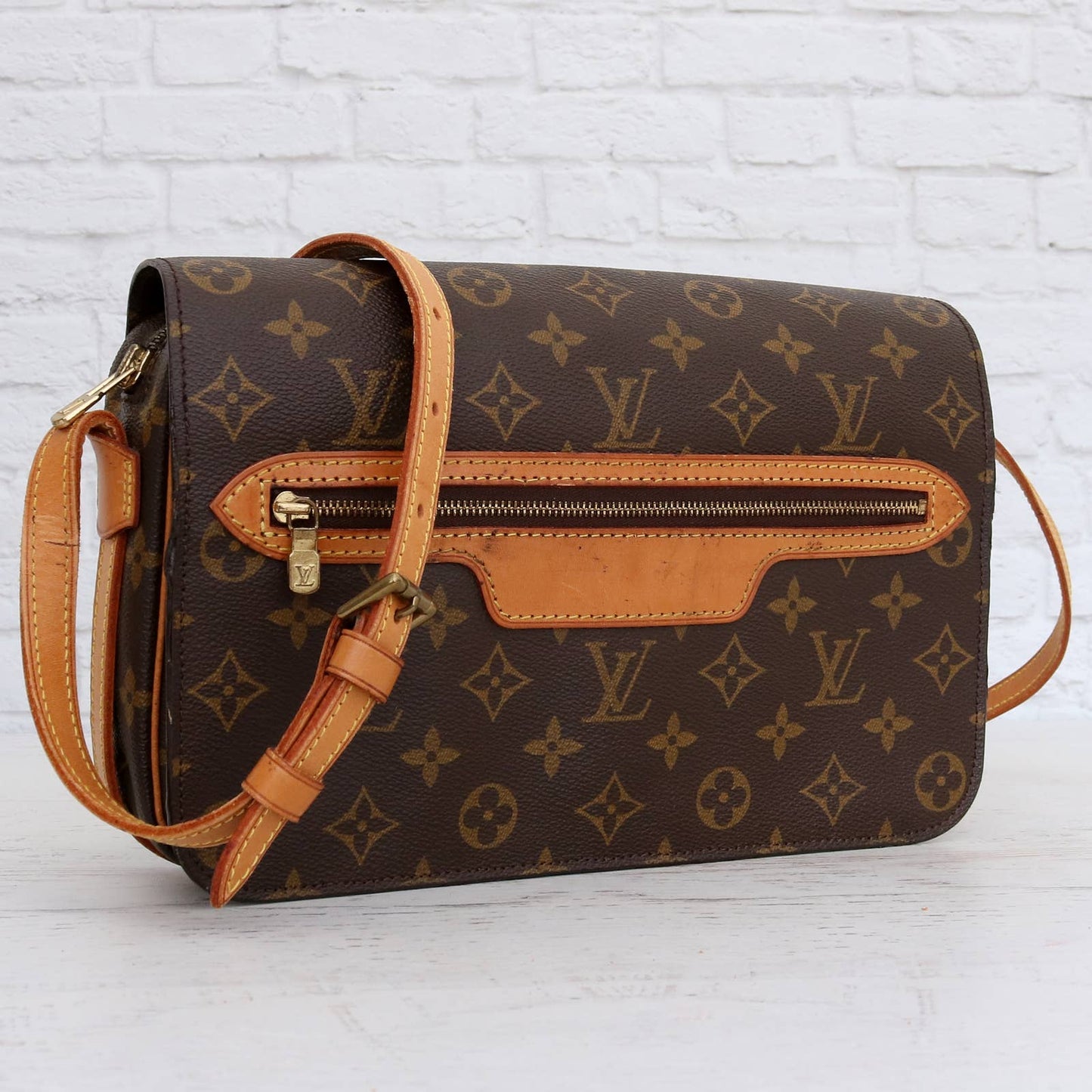 Louis-Vuitton Monogram Saint-Germain-24-Shoulder Bag