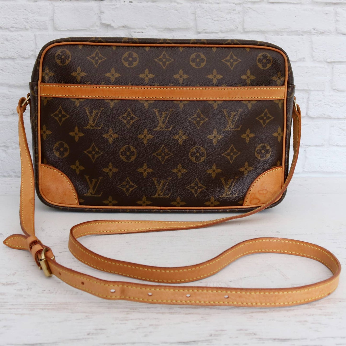 Louis Vuitton Trocadero 30 GM Monogram Crossbody