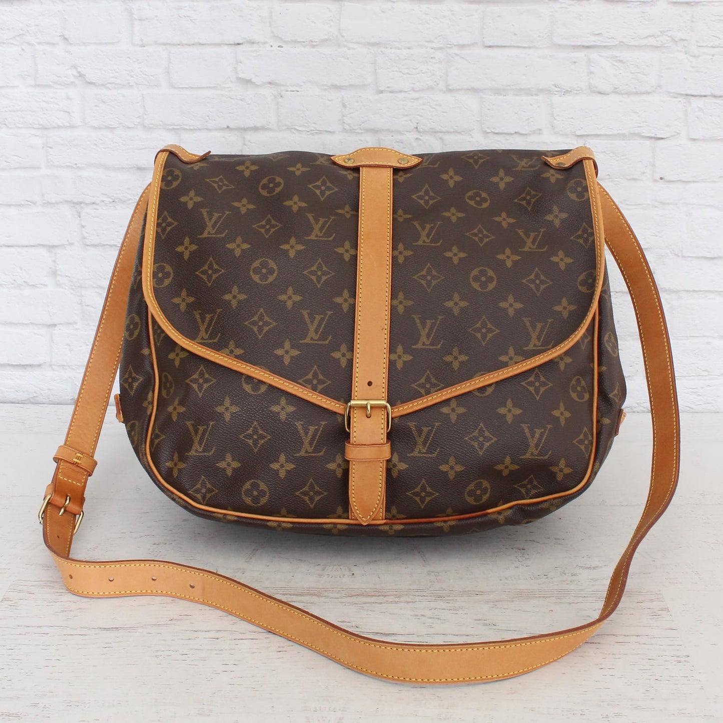 Louis Vuitton Saumur 35 Monogram Crossbody