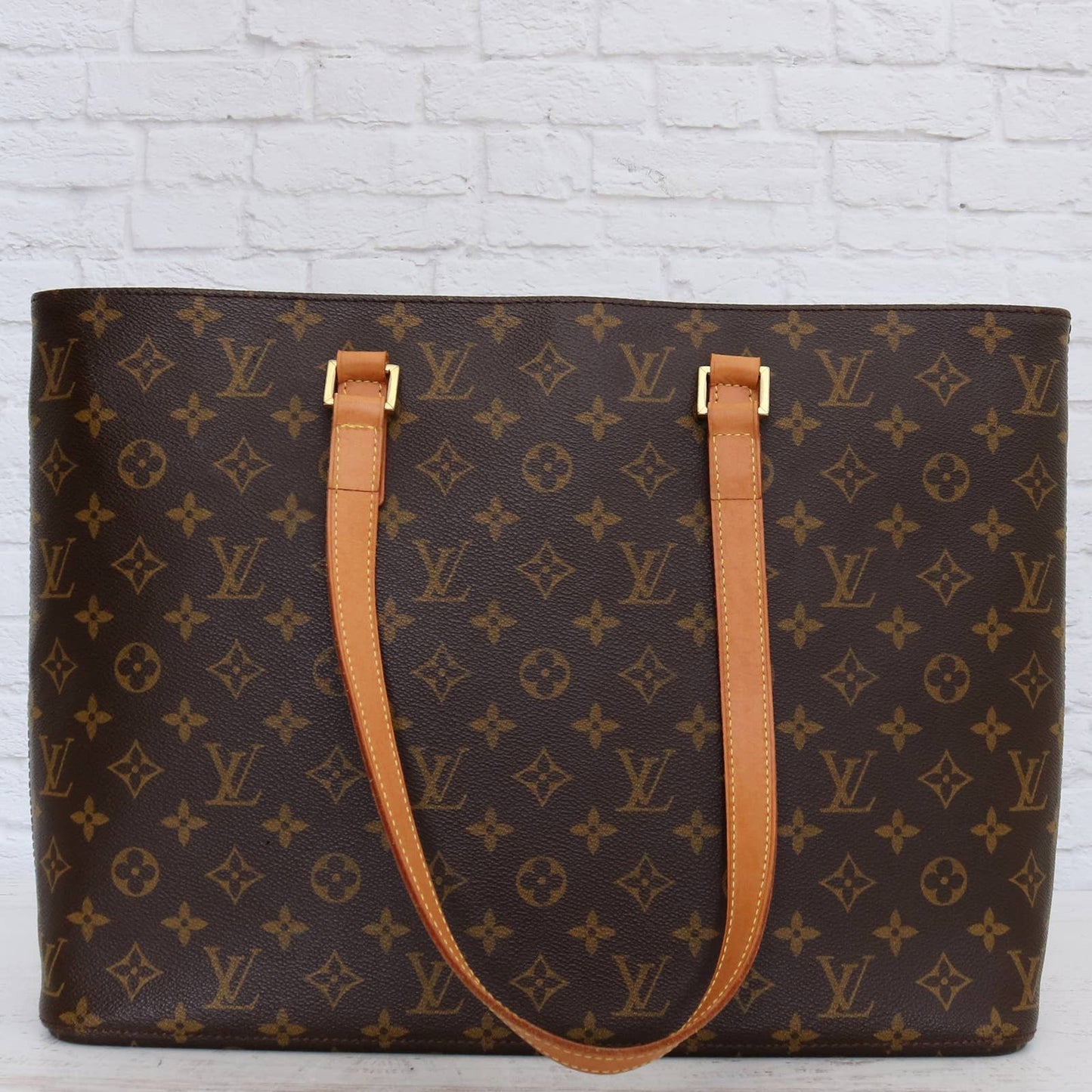 Louis Vuitton Luco Monogram Tote