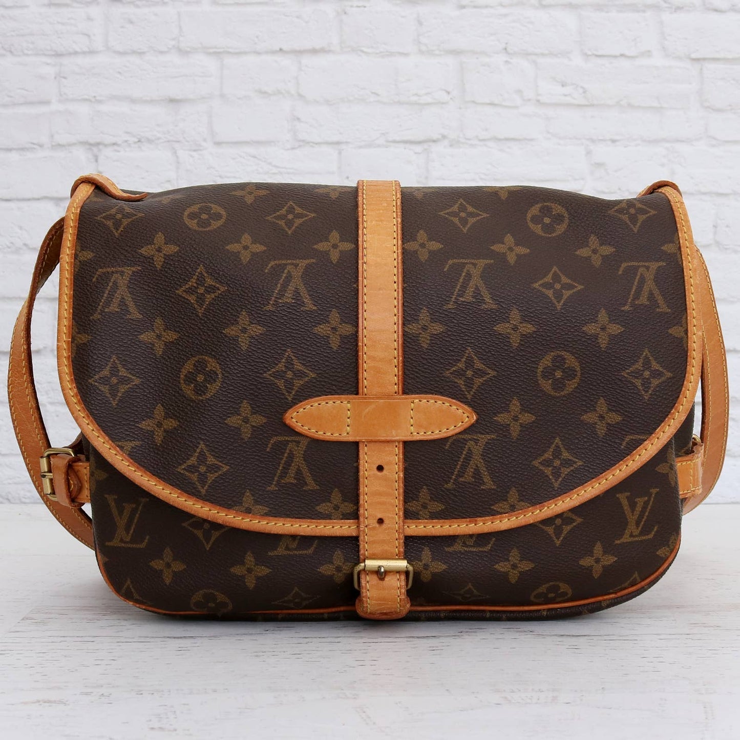 Louis Vuitton Saumur 30 Monogram Crossbody