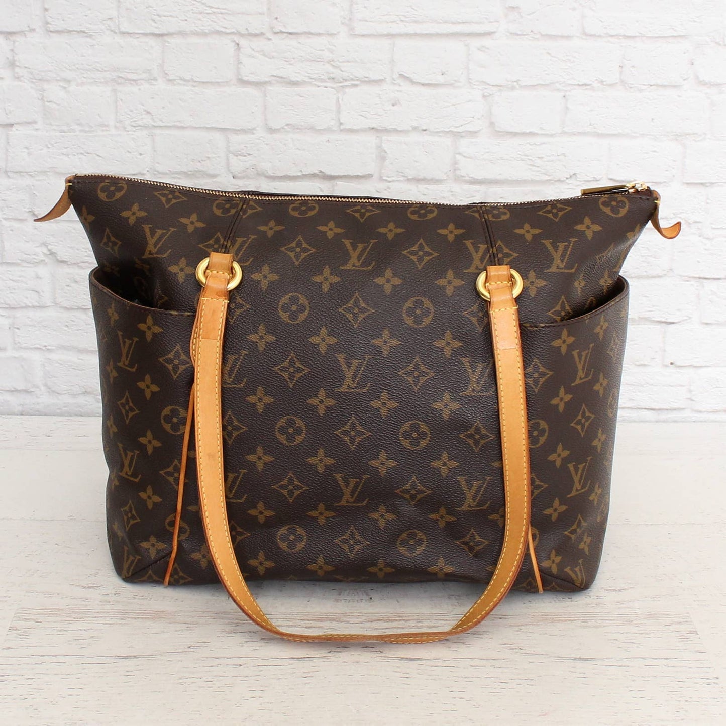 Louis Vuitton Totally MM Monogram Tote