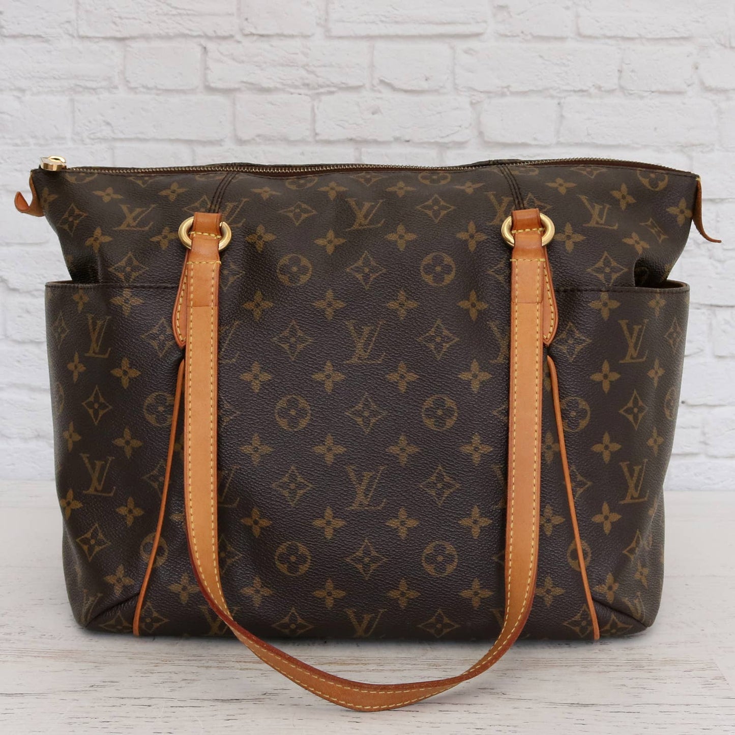 Louis Vuitton Totally MM Monogram Tote