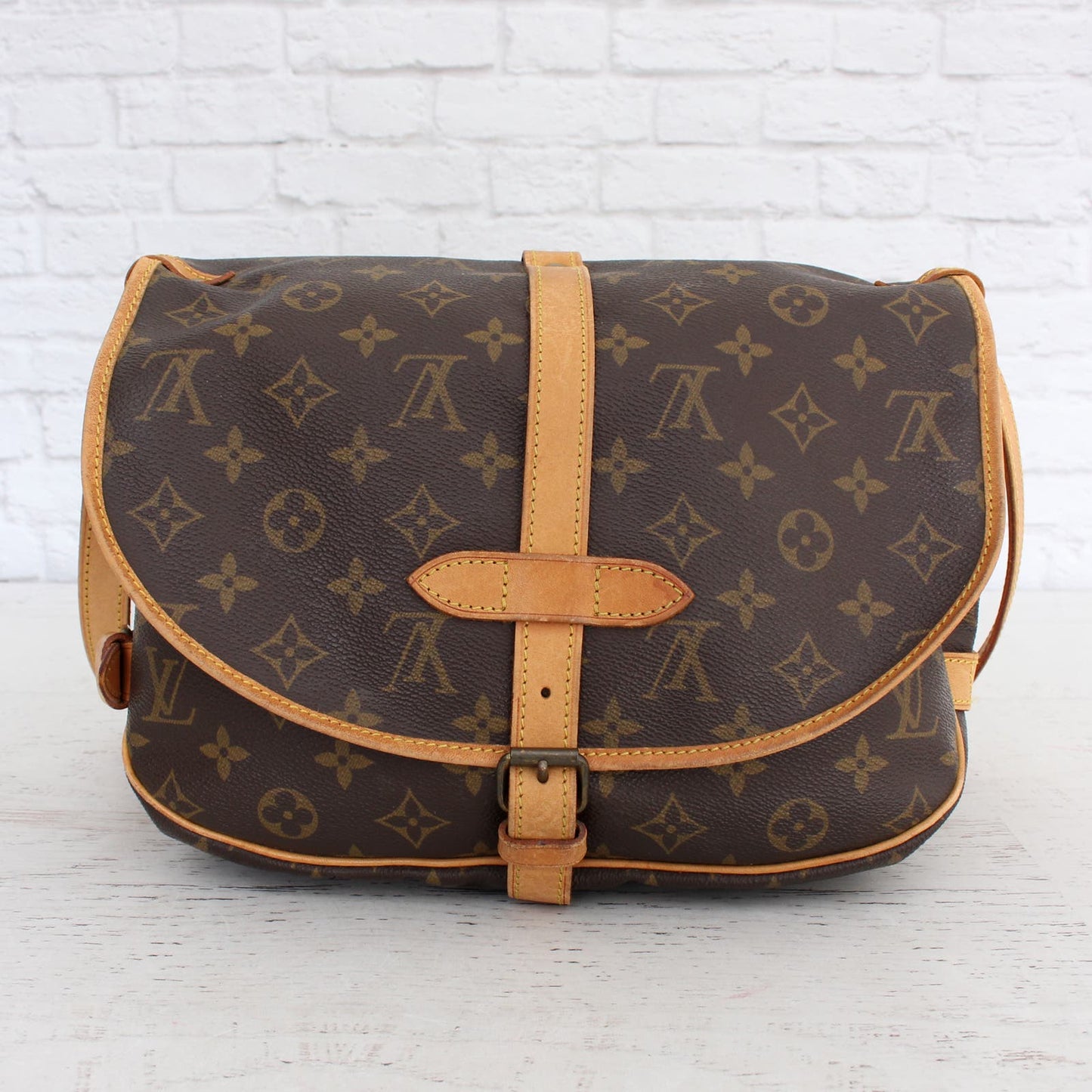 Louis Vuitton Saumur 30 Monogram Crossbody