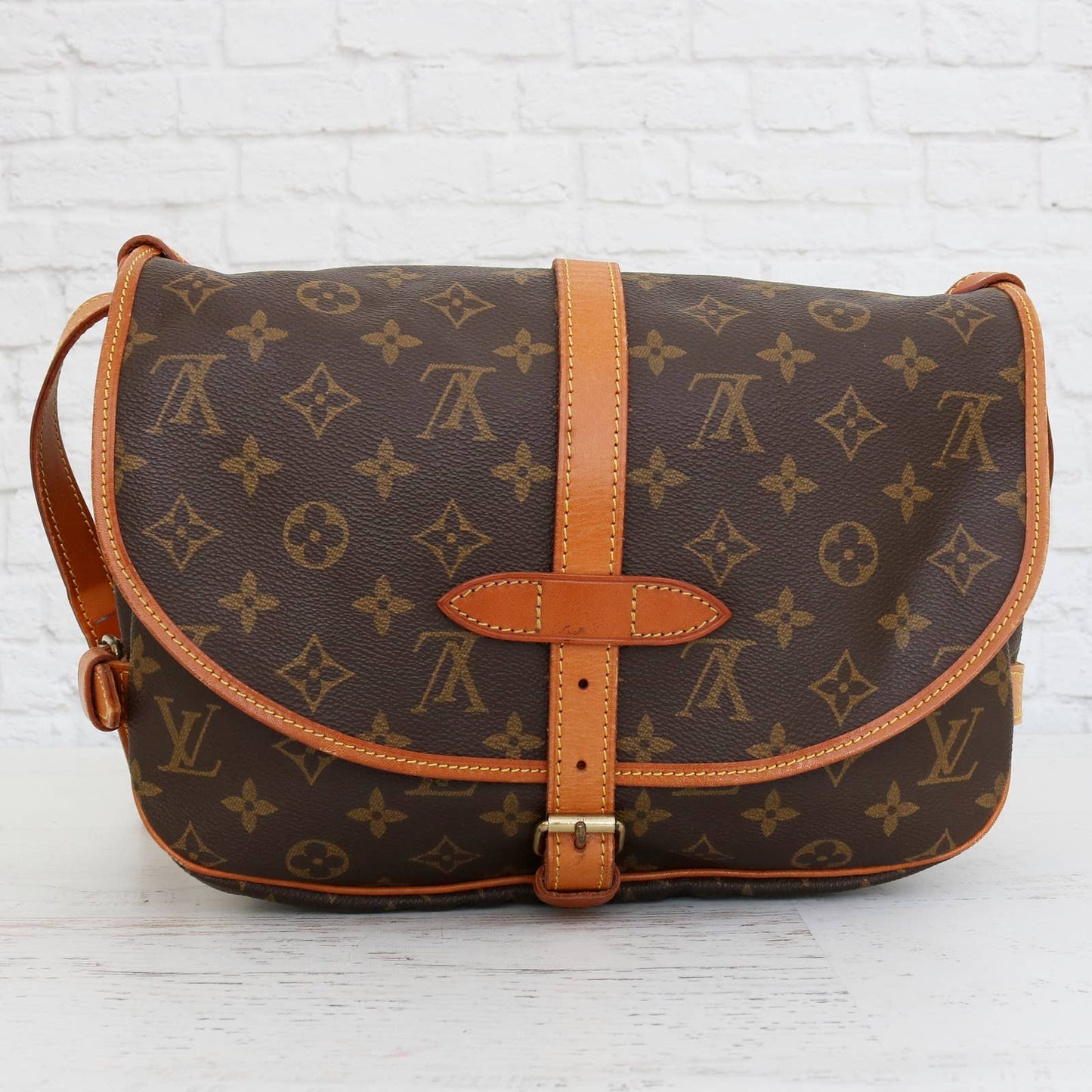 Louis Vuitton Louis Vuitton Saumur Crossbody Bags & Handbags for