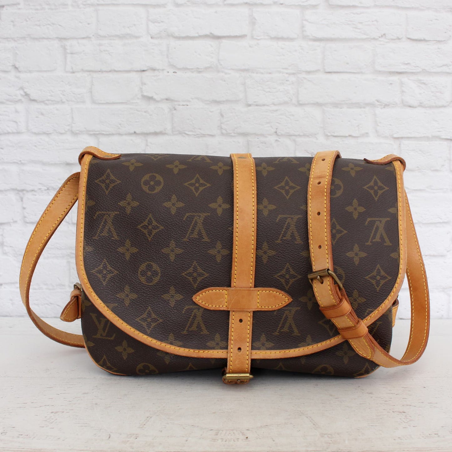 Louis Vuitton Saumur 30 Monogram Crossbody