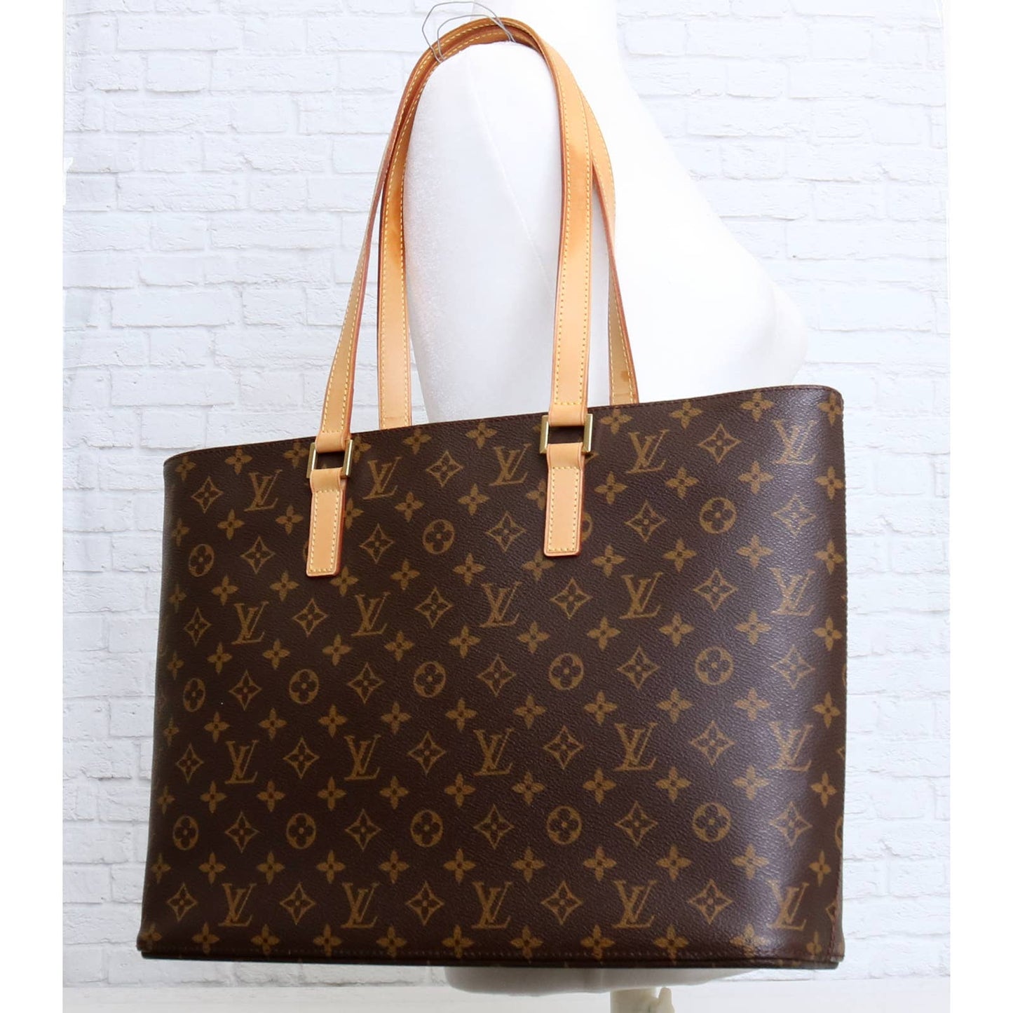 Louis Vuitton Luco Monogram Tote