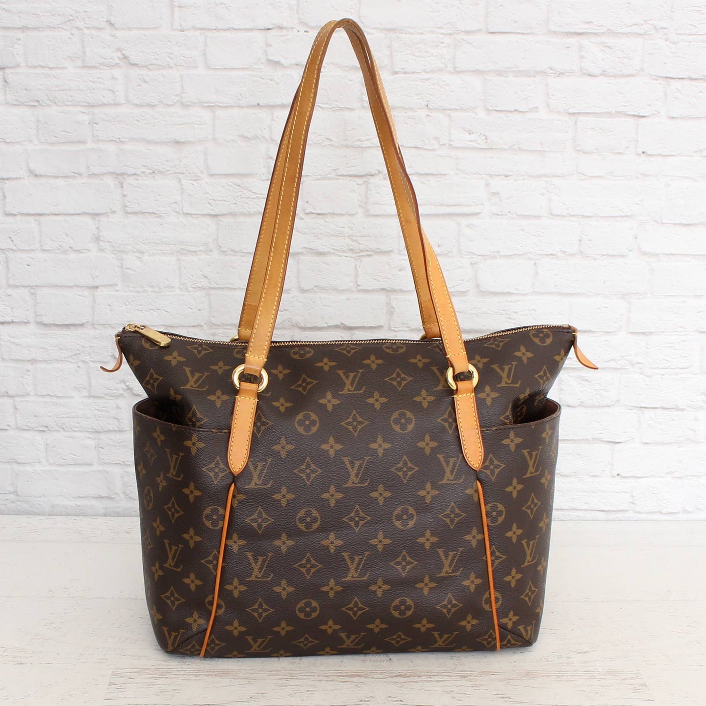 Louis Vuitton Totally MM Monogram Tote