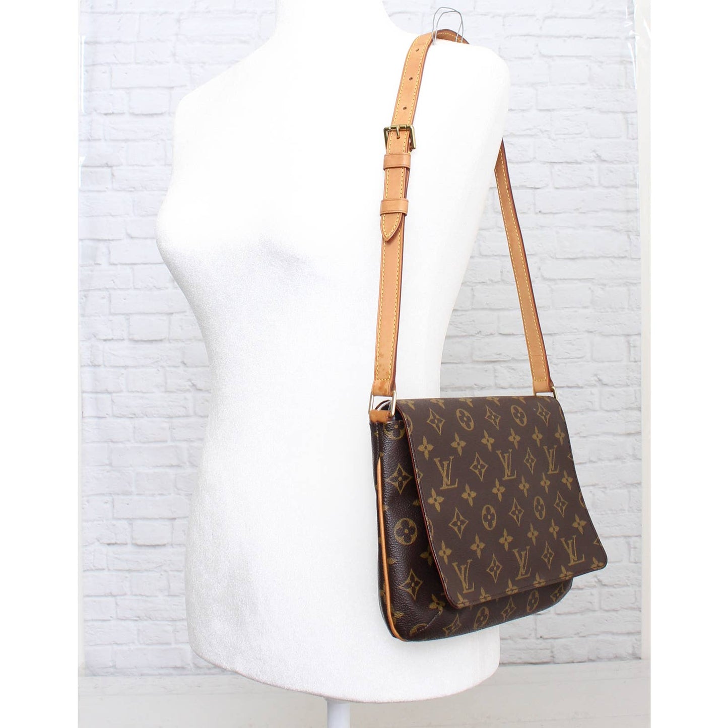 Louis Vuitton Musette Tango Short Monogram Shoulder Bag