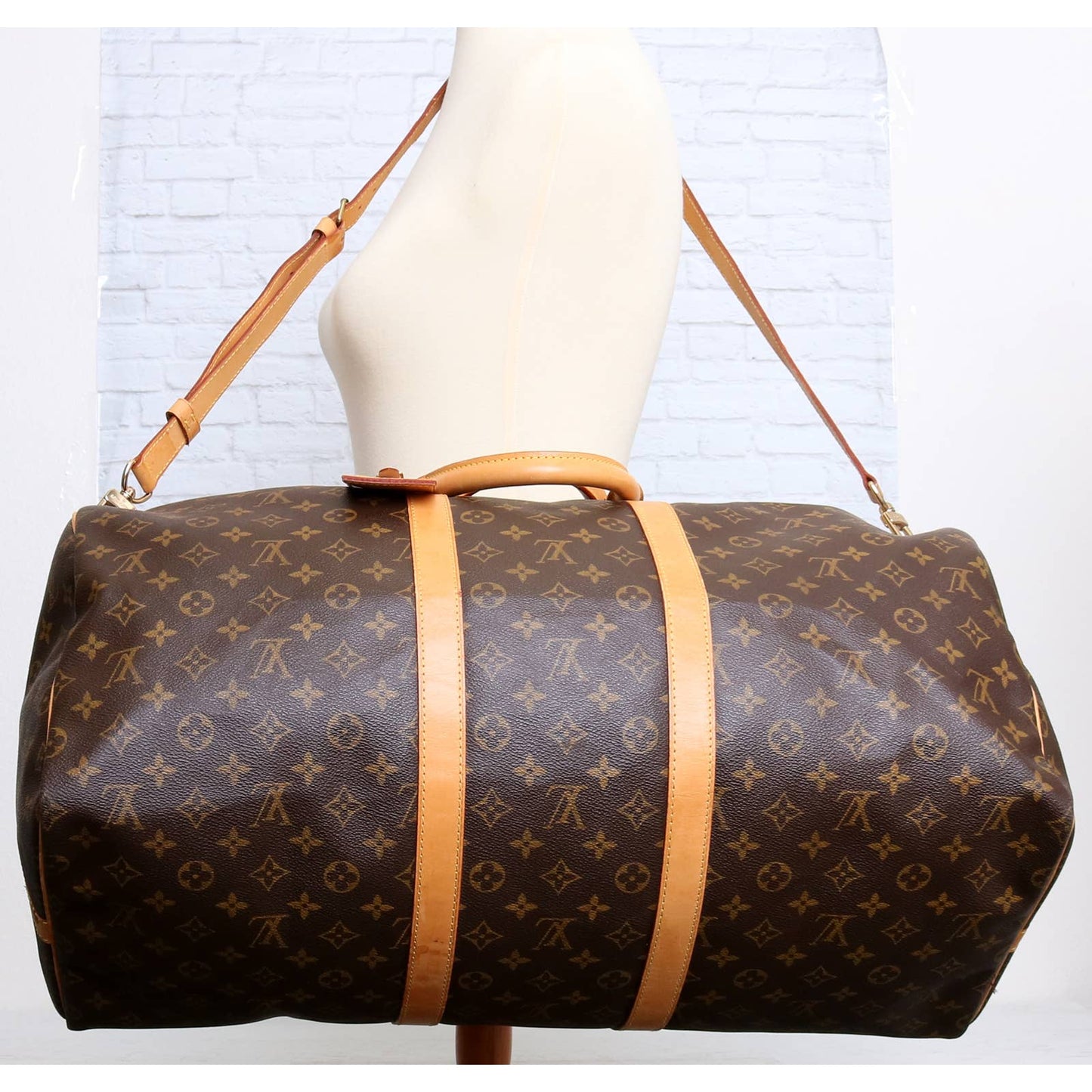 Louis Vuitton Keepall Bandouliere 55 Monogram Duffle Handbag