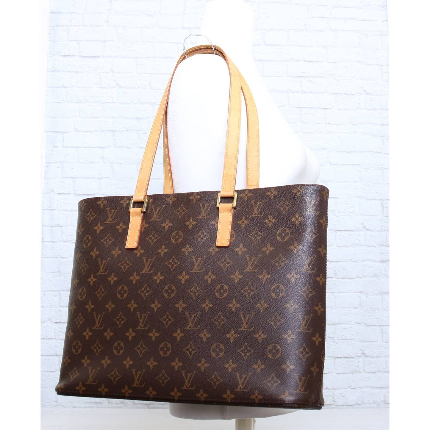 Louis Vuitton Luco Monogram Tote