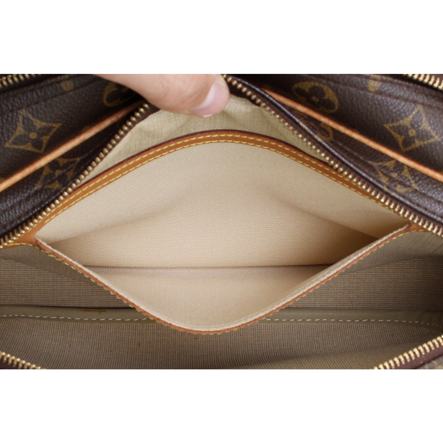 Louis Vuitton Reporter PM Monogram Crossbody