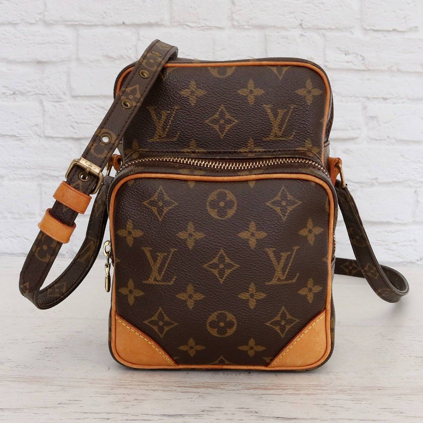 Louis Vuitton Amazon Crossbody Monogram