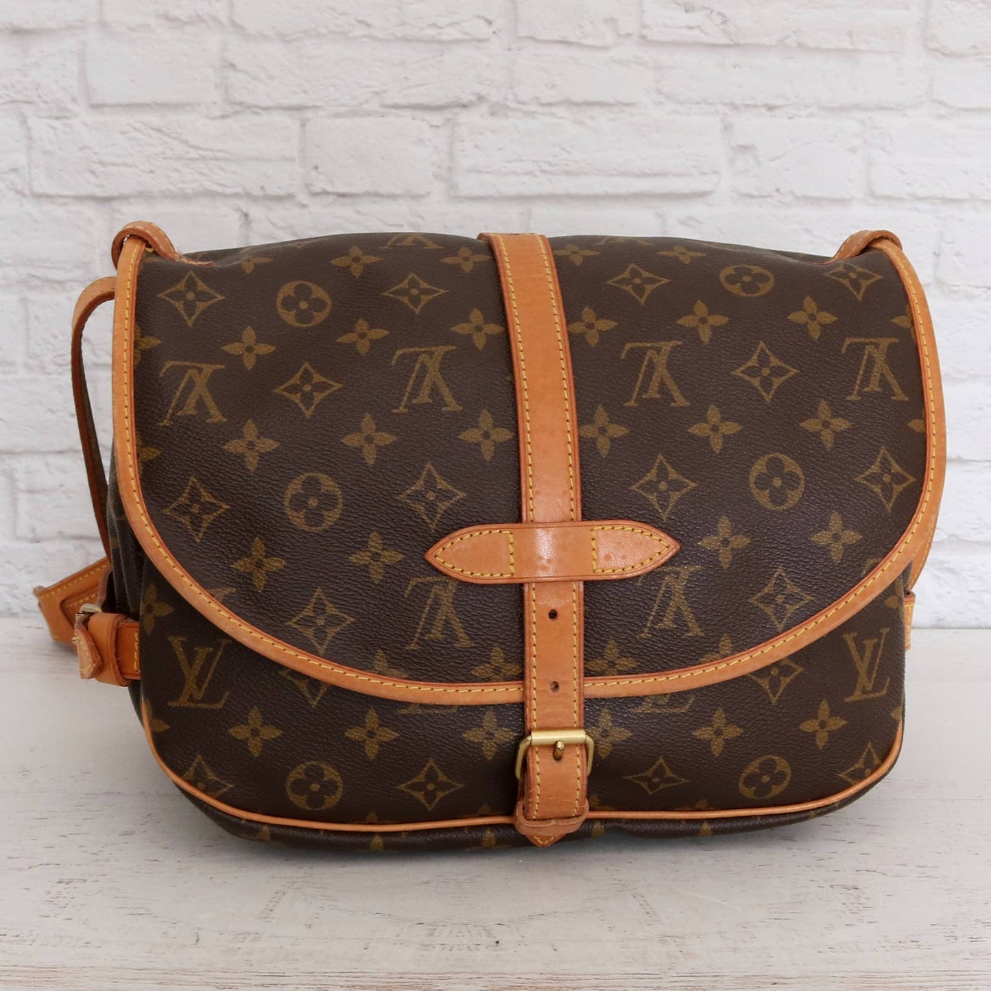 Louis Vuitton Saumur 30 Monogram Crossbody