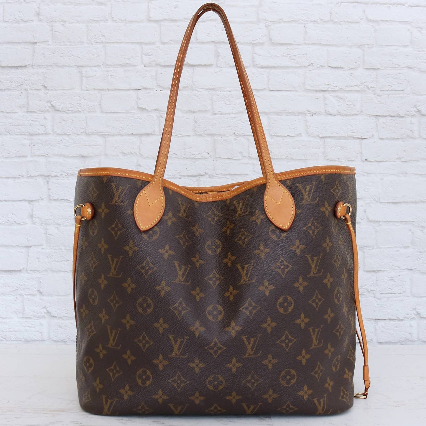 Louis Vuitton Neverfull MM Monogram Tote