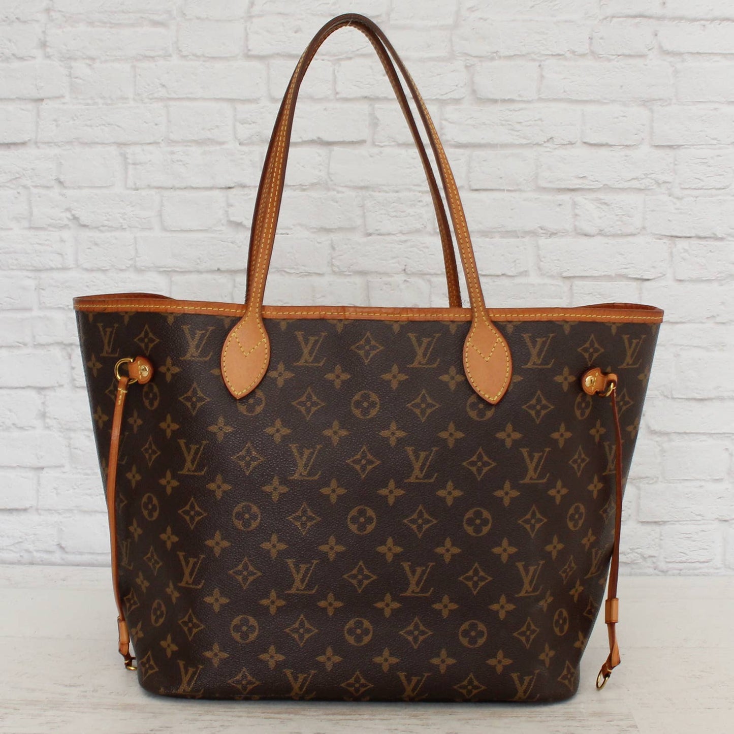 Louis Vuitton Neverfull MM Monogram Tote Red Interior Shoulder Bag