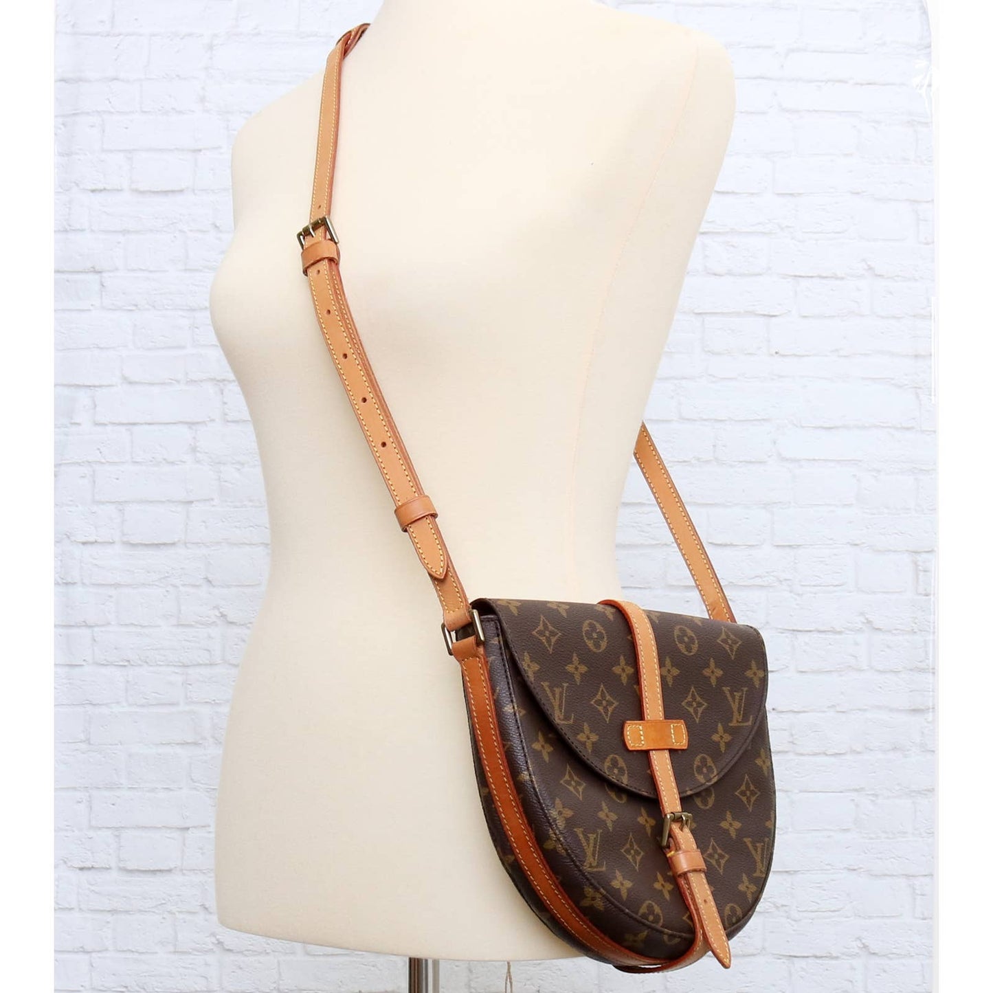 Louis Vuitton Chantilly MM Monogram Crossbody