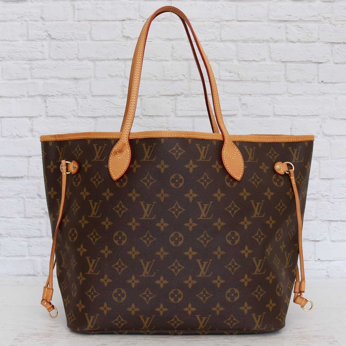 Louis Vuitton Neverfull MM Monogram Tote