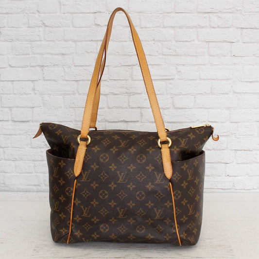 Louis Vuitton Totally MM Monogram Tote