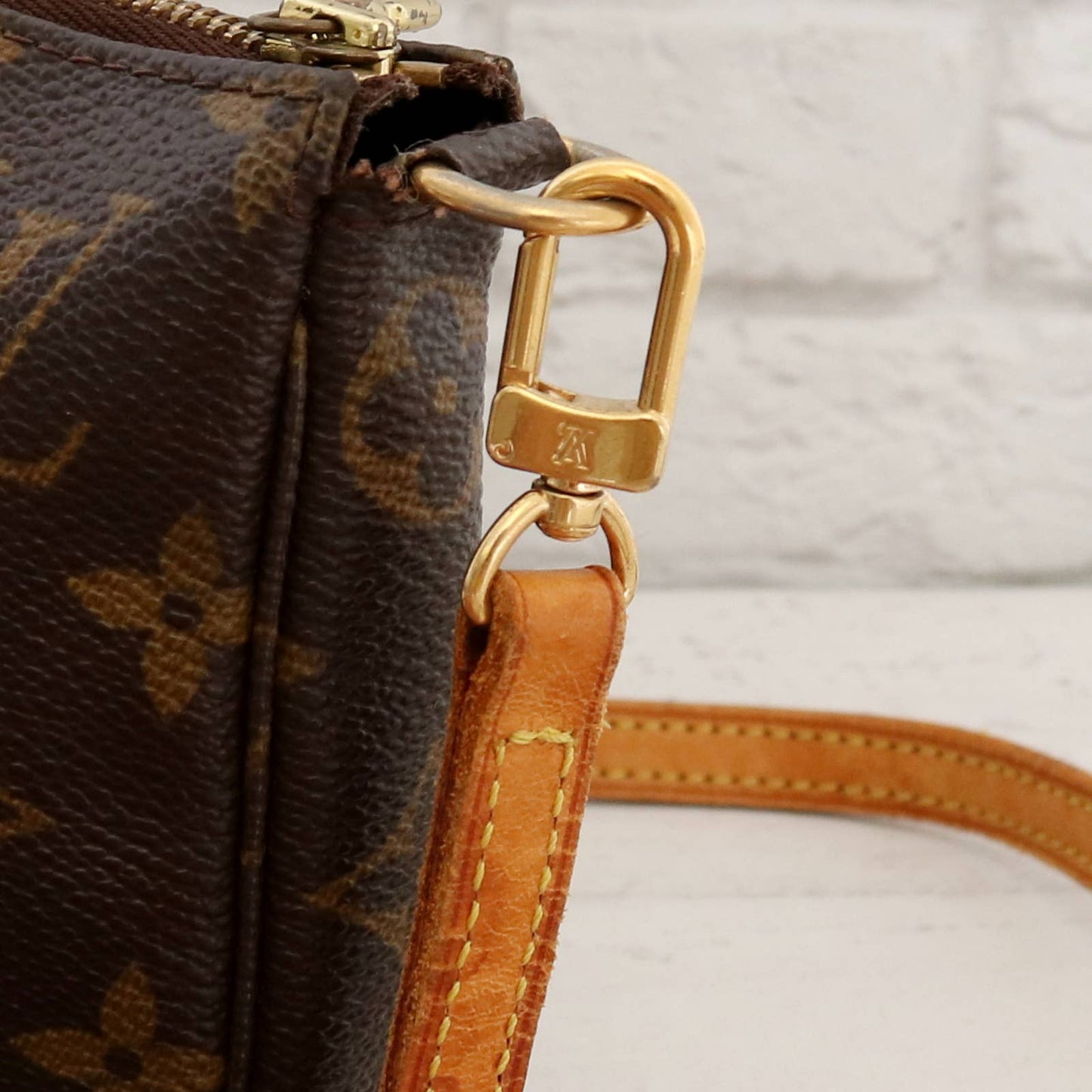 Louis Vuitton Pochette Accessoires Monogram Crossbody