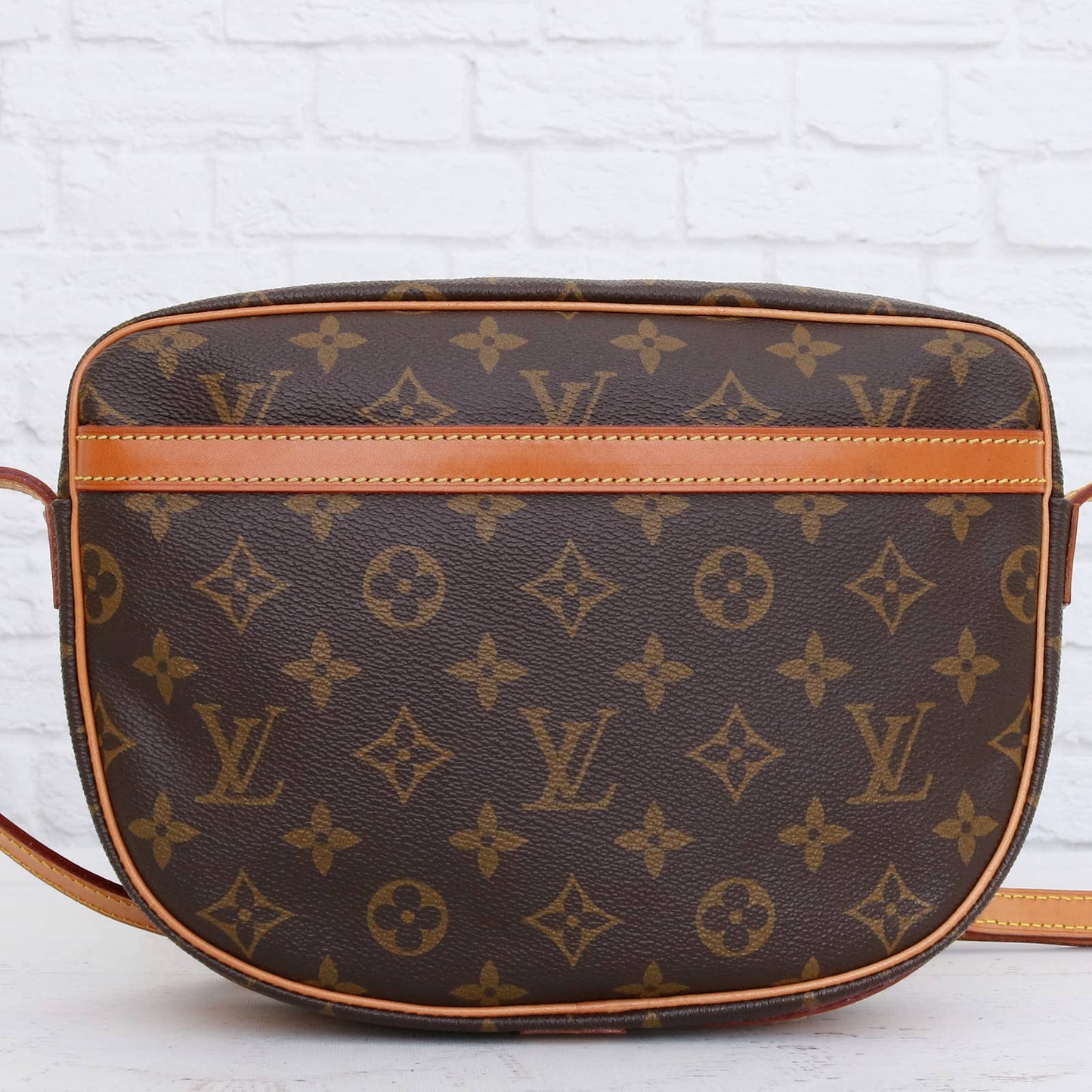 Jeune fille leather crossbody bag Louis Vuitton Brown in Leather - 36796377