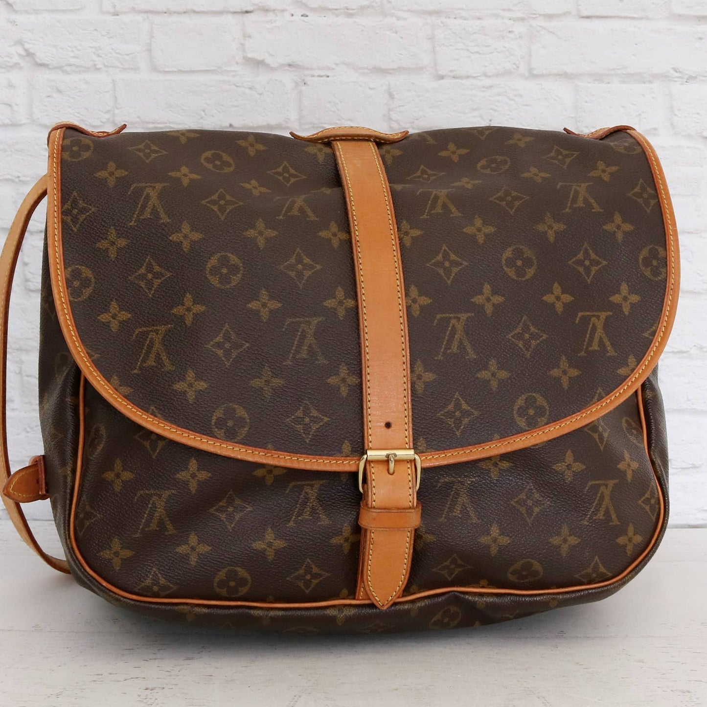 Louis Vuitton Saumur 35 Monogram Crossbody