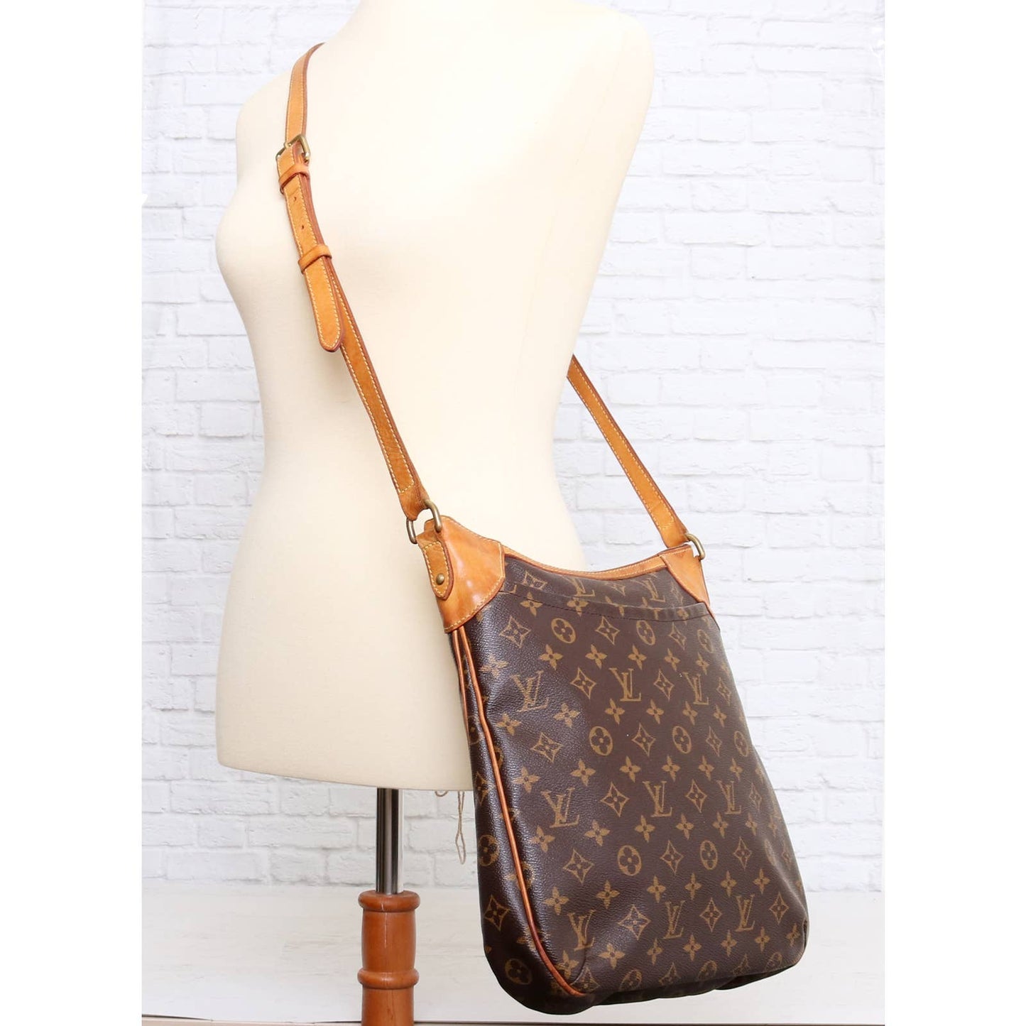 Louis Vuitton Odeon MM Monogram Crossbody