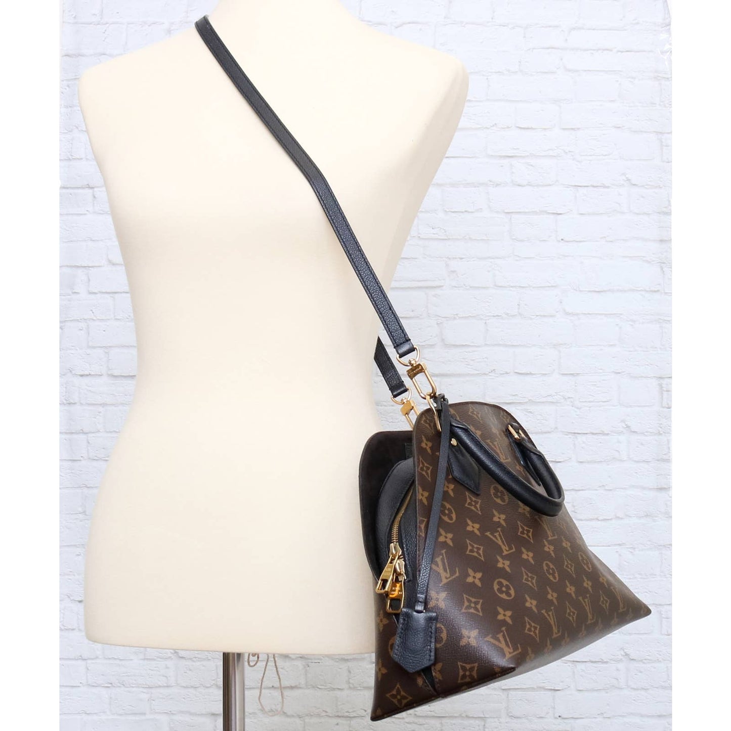 Louis Vuitton Alma B'N'B Monogram Black Shoulder Bag & Satchel