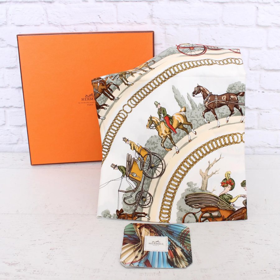 Hermès silk carré with box